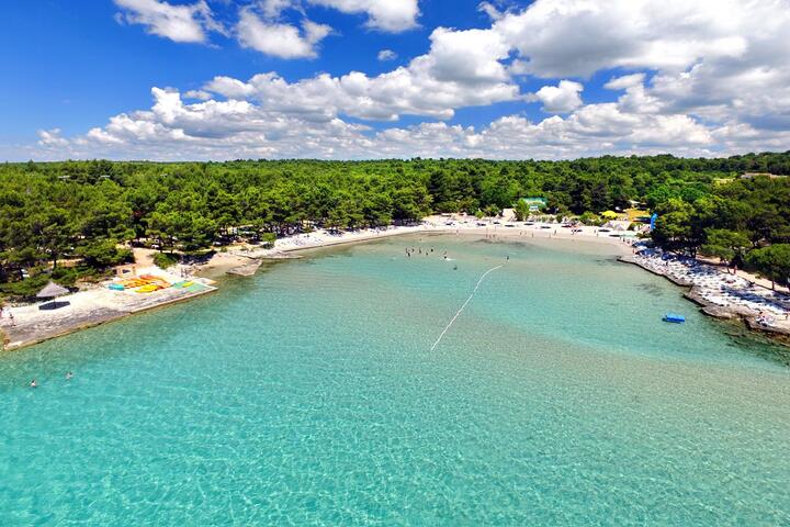 biograd-pakostane-beach-1-720x480